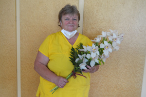 Gratulace ředitele paní Ludmile Neradové u příležitosti významného životního jubilea